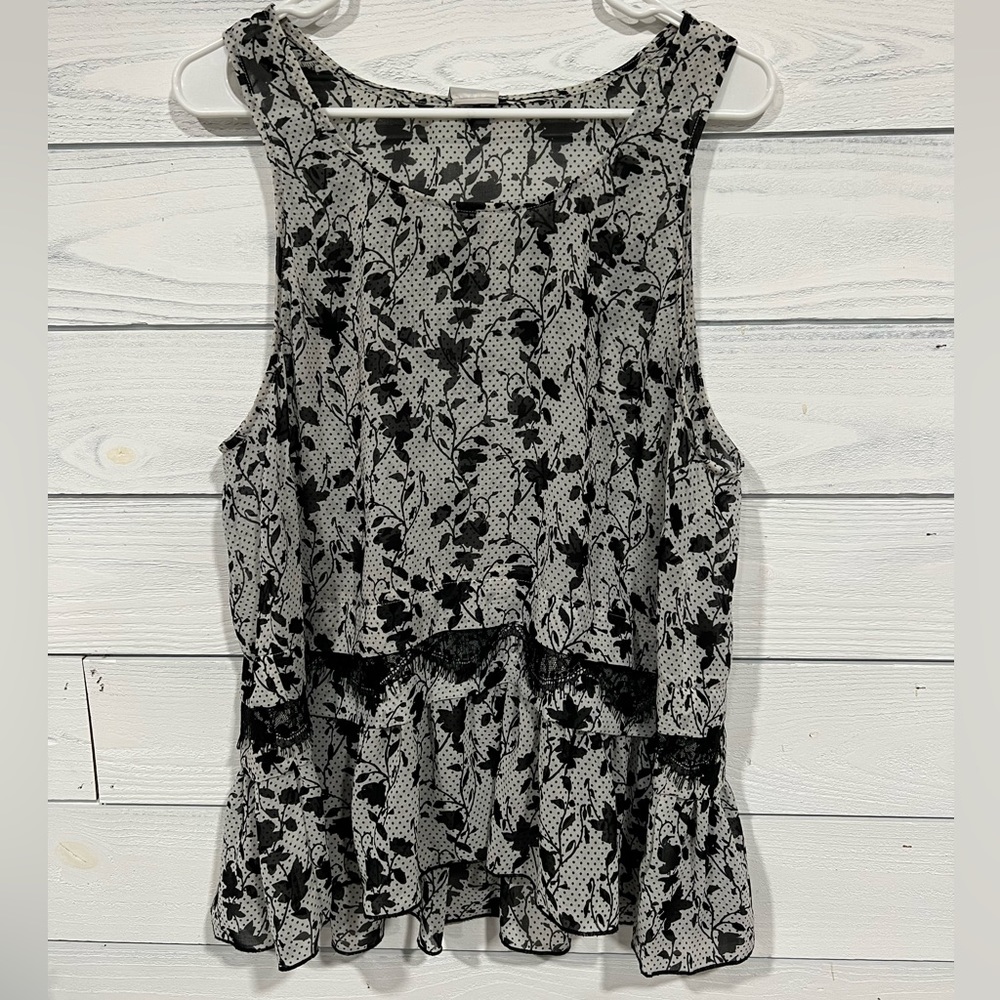 2 in 1 Cabi tank shirts! Size Large